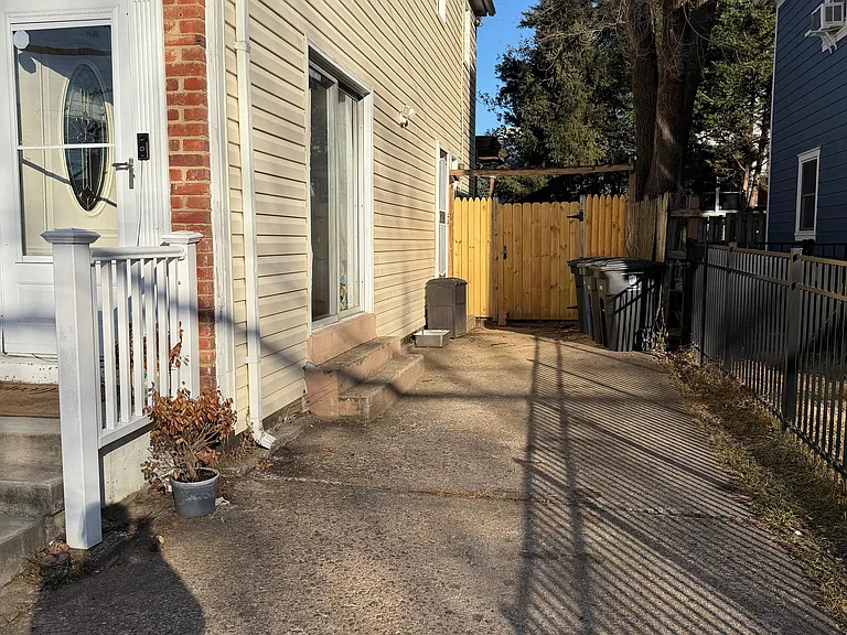 301 S Fillmore St #BASEMENT — Photo 16