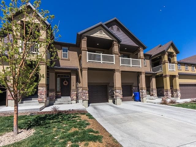 1st image of 116 E Carbonell Way