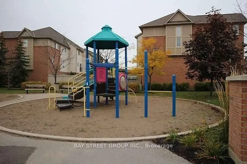 3 bed, $3,000 — Photo 4