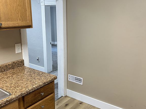 3rd image of 234 1/2 Watson Ave