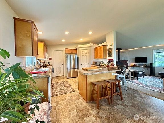 5th image of 473 Gore Road #2