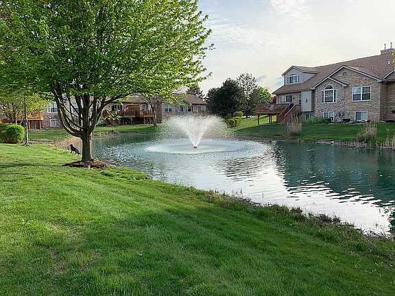 4th image of 291 Cherry Hill Pointe Dr