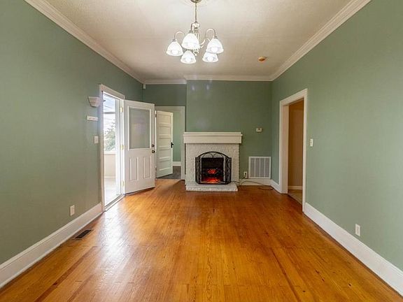 5th image of 706 Fairview Ave