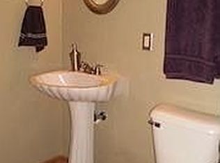 355 Lindsay Ln, Brookfield, WI 53045