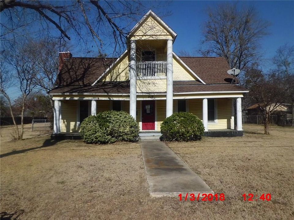 1st image of 216 W Jefferson St
