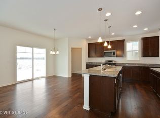 1340 Spalding Ave, Elburn, IL 60119