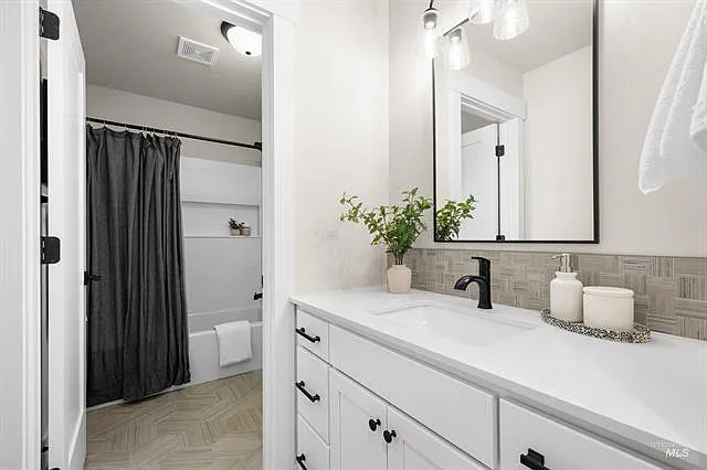 1685 E Cutgrass Ln — Photo 19