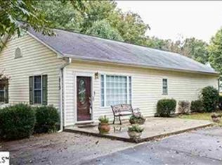 215 Campbell Ave, Greer, SC 29651