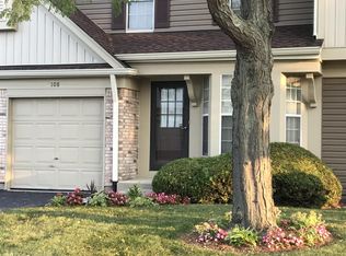 108 Peach Tree Ln, Westmont, IL