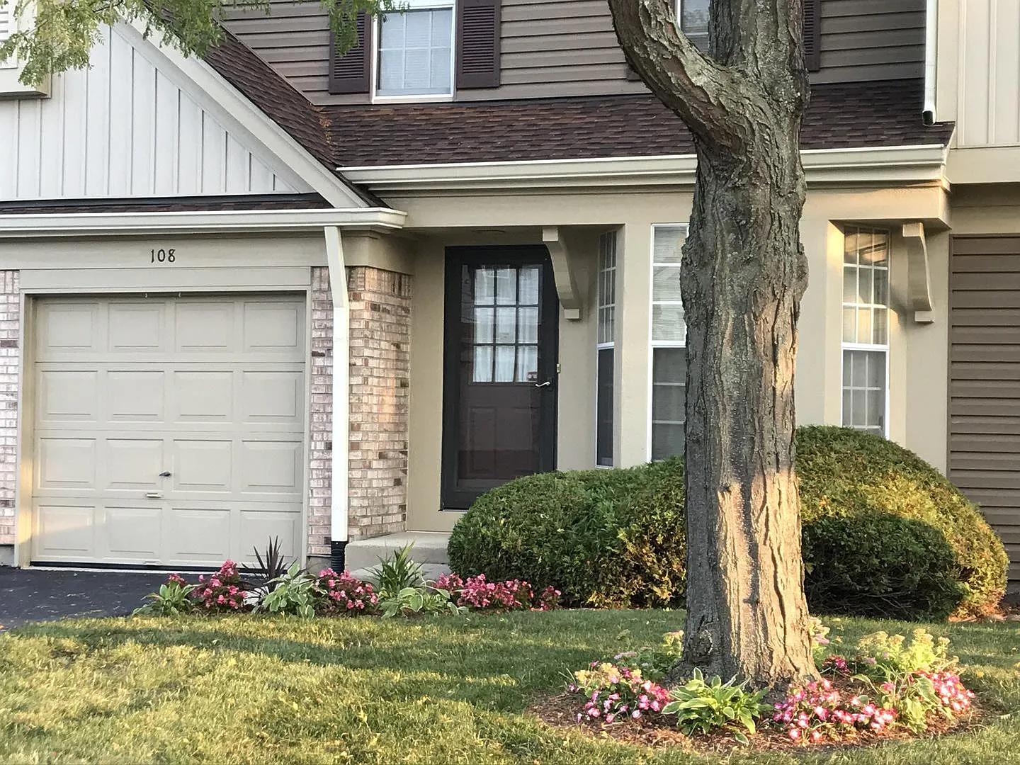 108 Peach Tree Ln photo 1