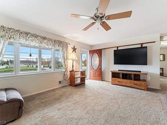 5th image of 377 Triangle Rd