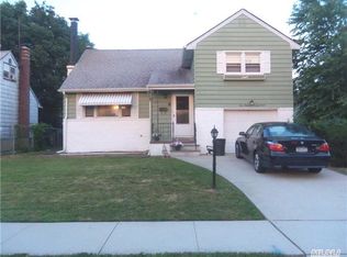 127 Westside Ave, Freeport, NY 11520