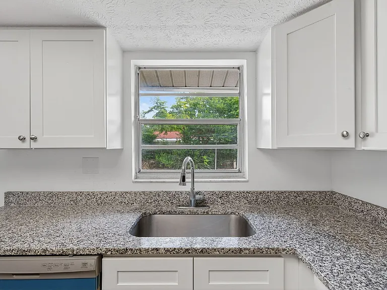8626 Robilina Rd — Photo 32