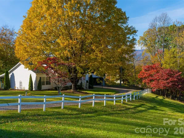 280 Old Lakey Gap Rd, Black Mountain, NC 28711