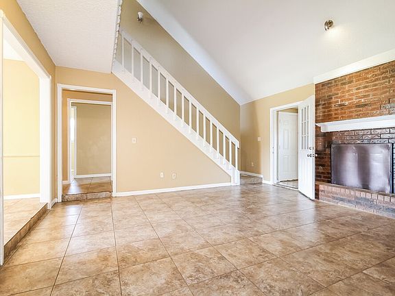 4th image of 1241 SW 132nd Pl
