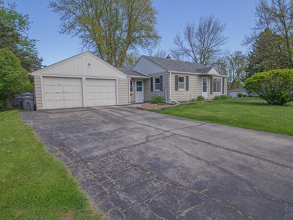 3rd image of 1301 N Grandview Blvd