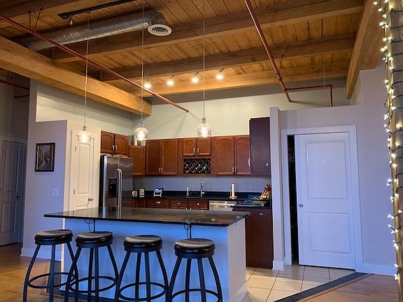 4th image of 533 Columbia Ave APT 201