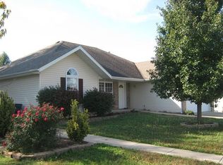 900 Dustin Ln, Nixa, MO 65714