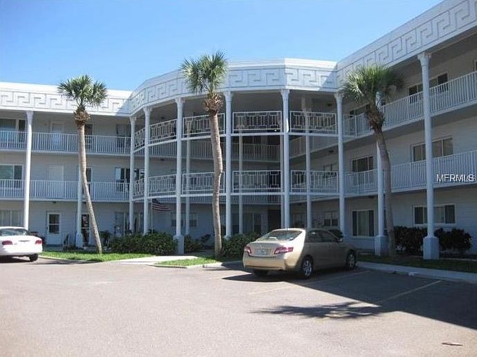 1st image of 2449 Columbia Dr APT 17