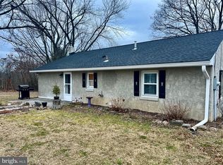 270 Bartman Ave, Gilbertsville, PA 19525