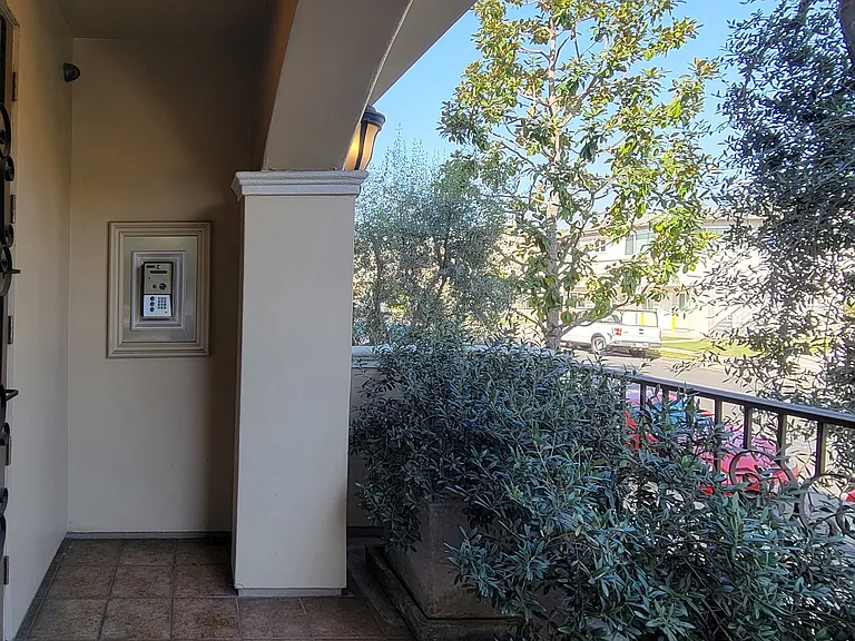 1725 Butler Ave #102 — Photo 21
