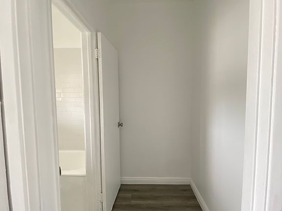 4th image of 1586 W 29th St