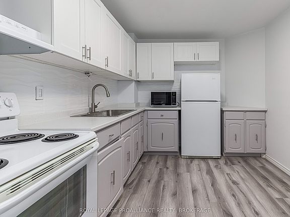 4th image of 66 Greenview Dr #909