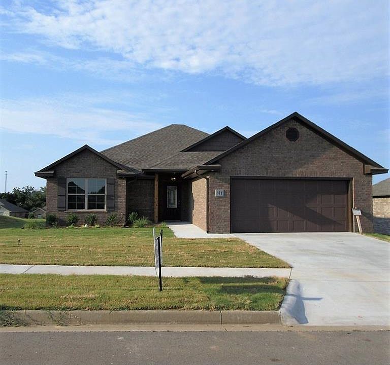 1st image of 371 Copsey Dr