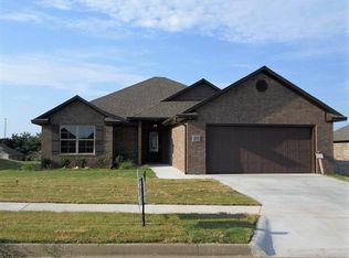 371 Copsey Dr, Van Buren, AR 72956