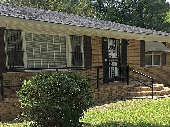 2nd image of 1012 Pawley St