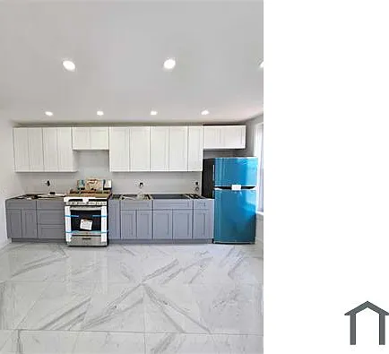 3 bed, $3,811 — Photo 2