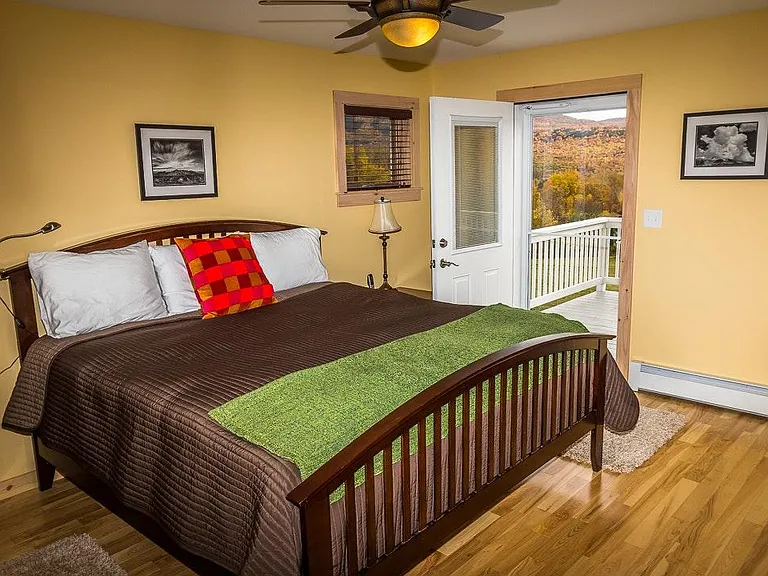 Master King size bed and direct access to deck