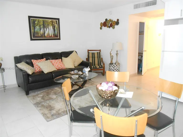 5401 Collins Ave #932 — Photo 5