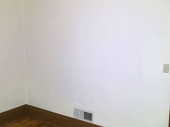 2nd image of 3168 N Bremen St #3168A