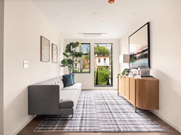 345 Warren Street image 2 of 11