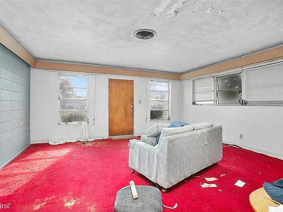 5th image of 496 Wild Olive Ave