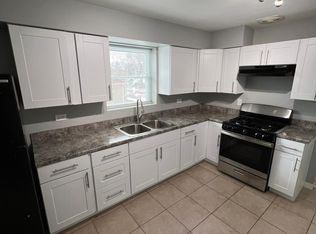 1347 Home Ave #2, Berwyn, IL 60402
