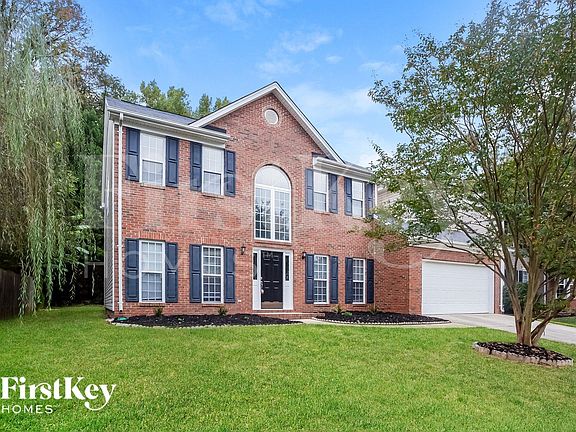 3rd image of 10311 Fairbourne Ct