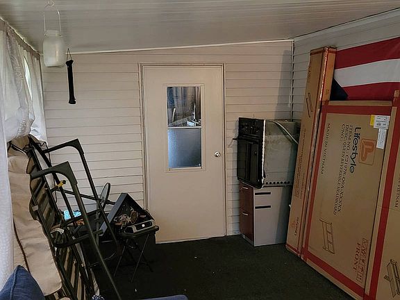 5th image of 14315 Hazeltine Ct