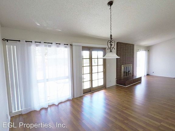 3rd image of 24272 Hatteras St