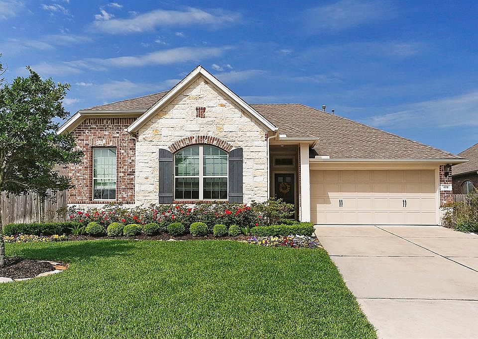 1st image of 419 Cascade Oaks Ln