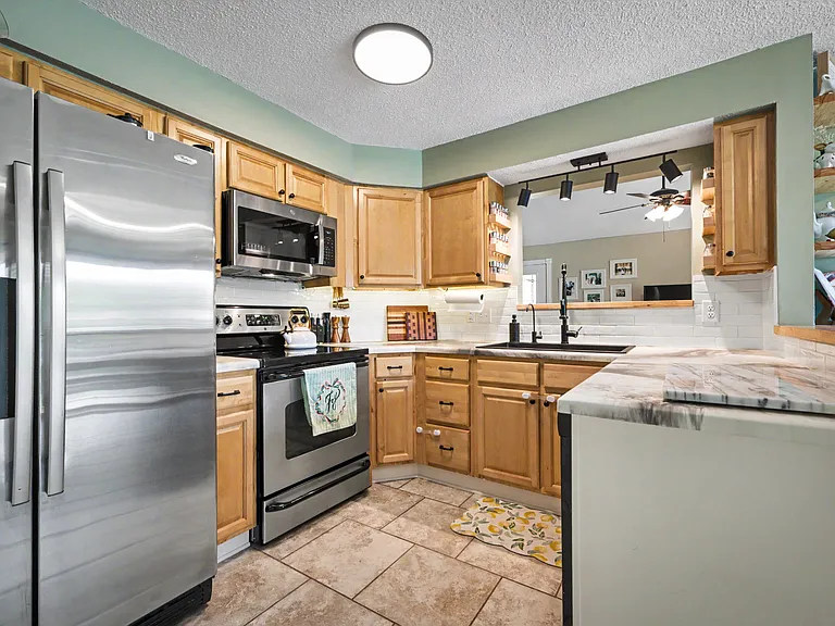 4487 Carolyn Cove Ln S — Photo 22