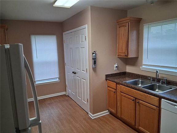 5th image of 437 Coeur Cir