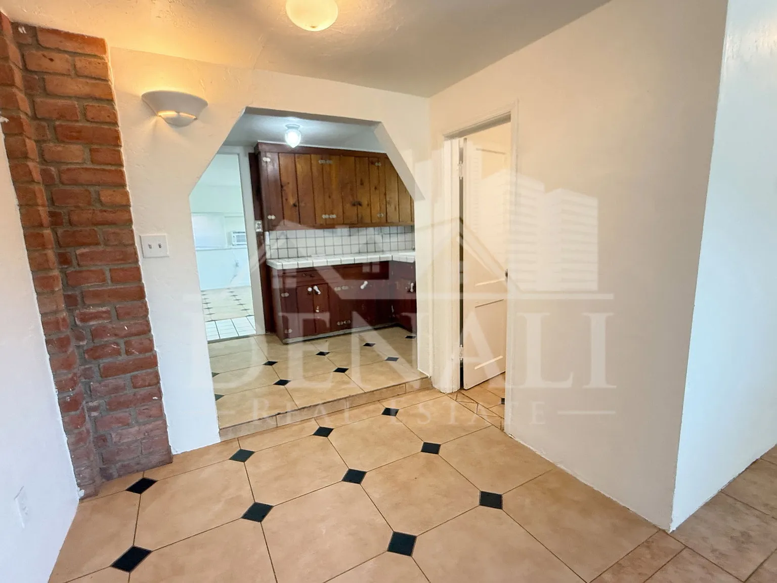 1 bed, 2.0 bath, 1100 sqft, $1,395 — Photo 4