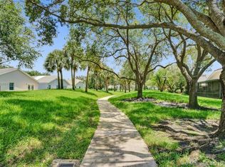 9125 Lake Park Cir S, Davie, FL 33328