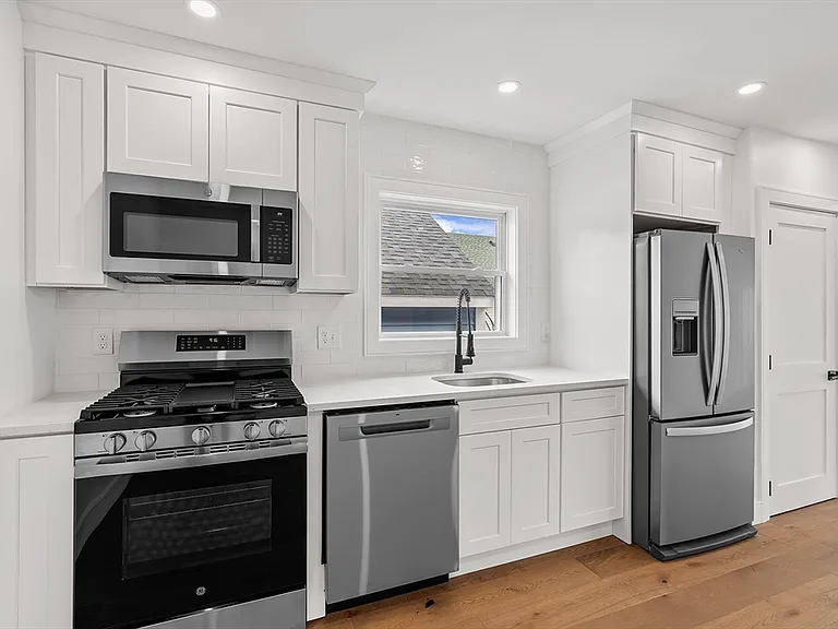 7-9 2nd St #2 — Photo 4