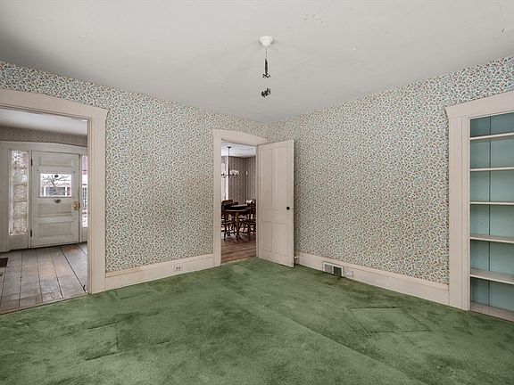 3rd image of 235 Arlington St
