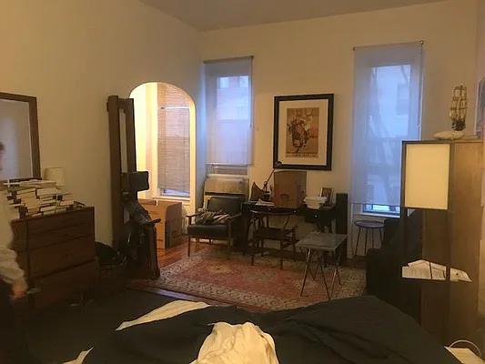 Rented by Salon Realty Corp | media 5