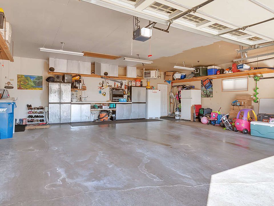 1st image of 422 Jasmine Ln