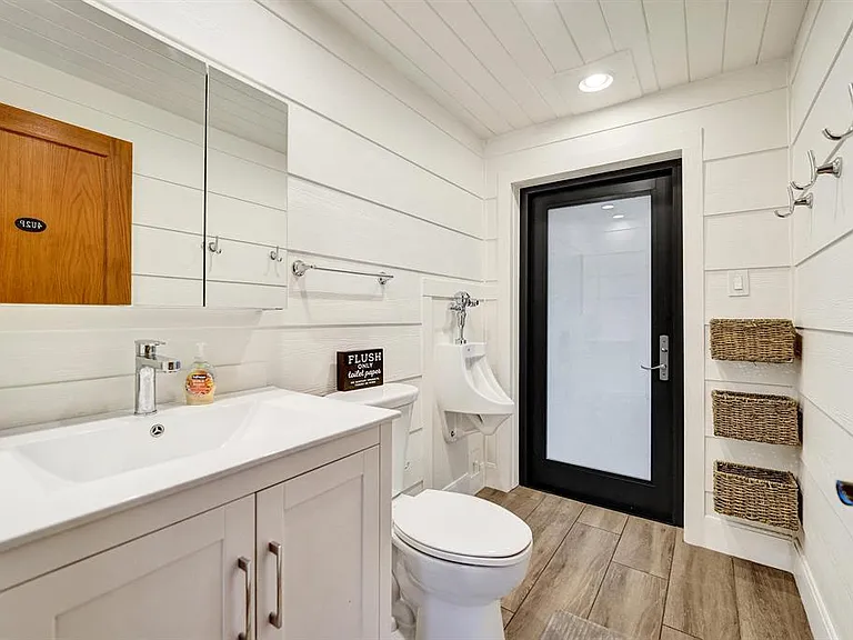 5612 Harding St — Photo 10